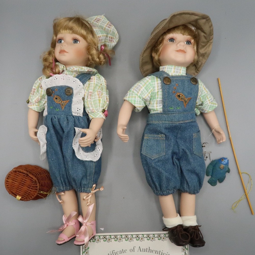 Heritage Signature Collection Amber And Austin Fishing Dolls Item 12294